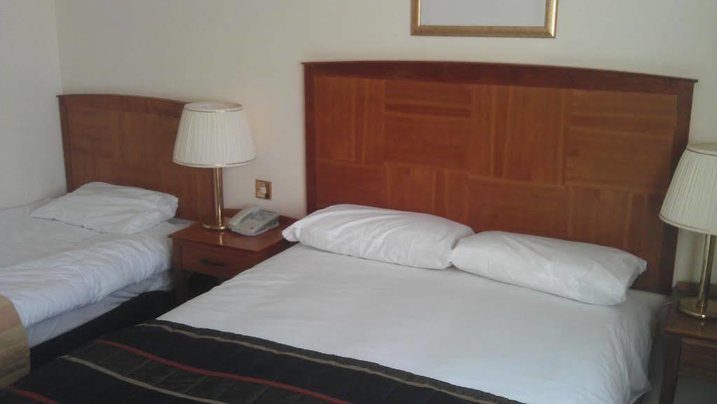 Hotel Red Lion 3*